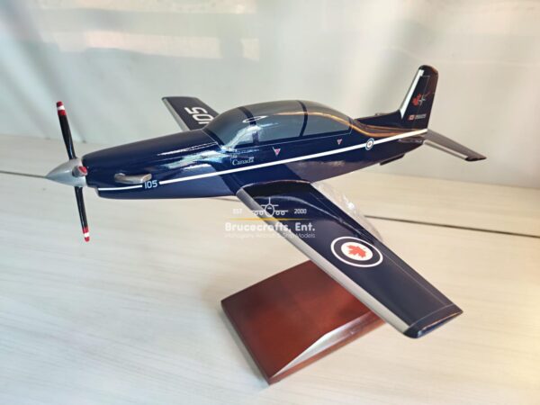 CT-156 Harvard II RCAF Model 2 - Image 10